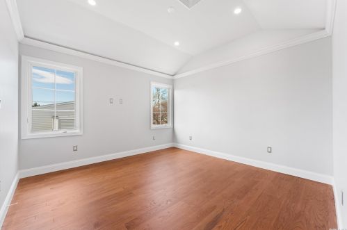 260-14 83rd Ave, Floral Park NY  11004-1604 exterior