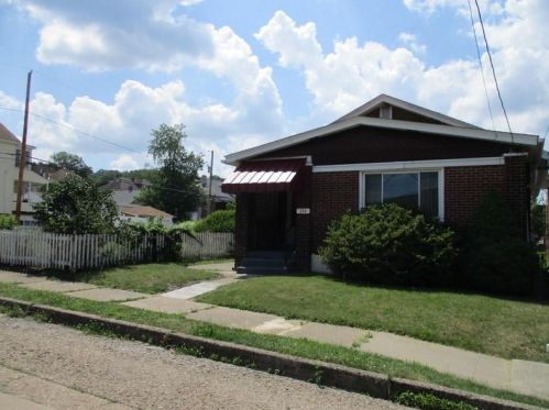 724 22nd St, Ambridge, PA 15003-1817
