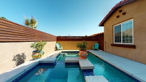52040 Avenida Velasco, La Quinta CA  92253-3080 exterior