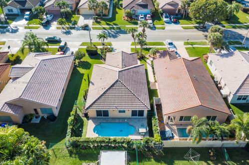 20859 17th St, Hollywood, FL 33029-2304