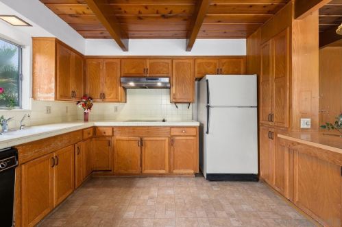 8005 Morocco Dr, La Mesa CA  91942-2107 exterior