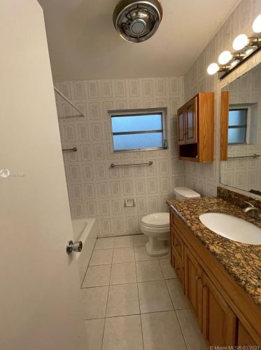 9325 24 Pl, Hollywood FL 33024-3125 exterior