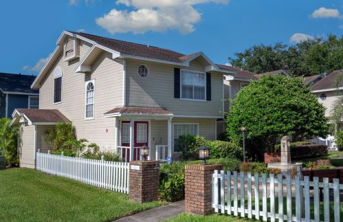 5950 Scotchwood Gln, Orlando, FL 32822-4319