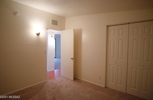 41 Montego Dr, Tucson AZ  85710-1312 exterior