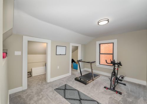 906 Greenup St, Covington KY  41011-3212 exterior