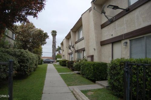 336 Steckel Dr, Santa Paula, CA 93060-3414