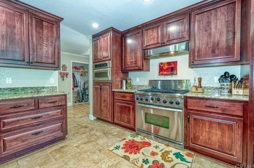 19780 Honey Hill Dr, Middletown CA  95467-8380 exterior