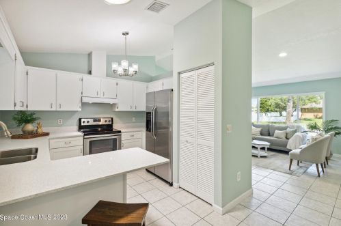 468 Tulip Dr, Sebastian FL  32958-5564 exterior