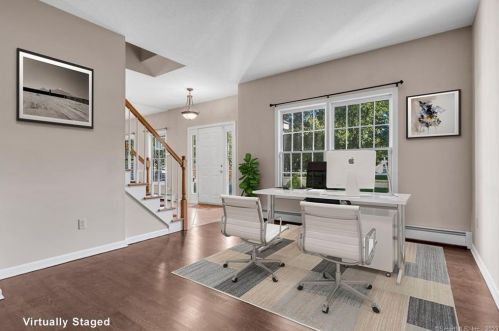 19 Fairlawn Dr, Wallingford CT 06492-2588 exterior