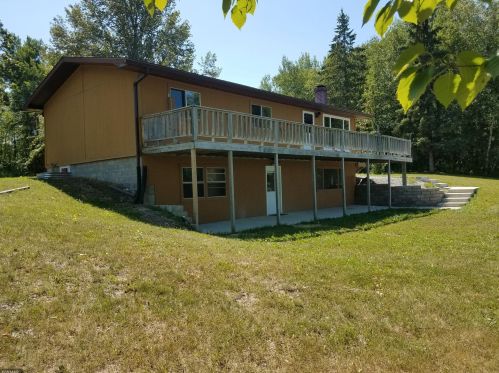 210 Park Dr, Hackett, MN 56623-2405