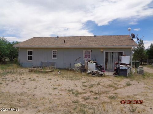 2318 Sunset Ave, Mescal, AZ 85602-8212