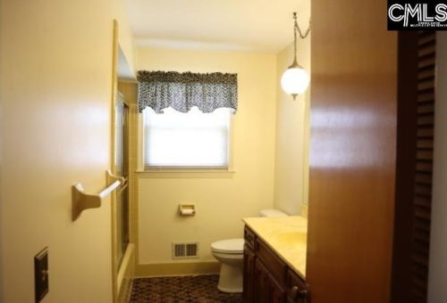 211 Laurel Mdw Dr, Cayce-West Columbia SC  29169-2311 exterior