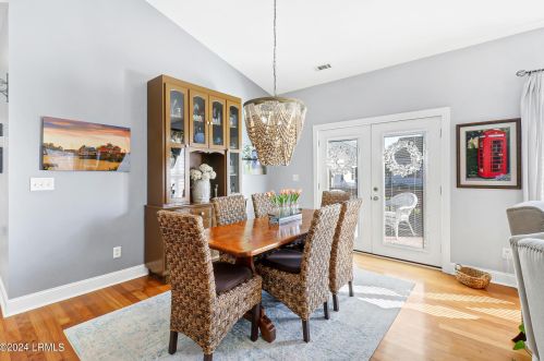 21 Bradford Ct, Beaufort SC  29902-3307 exterior