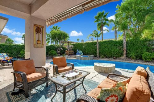 19 Orleans Rd, Rancho Mirage CA  92270-2714 exterior