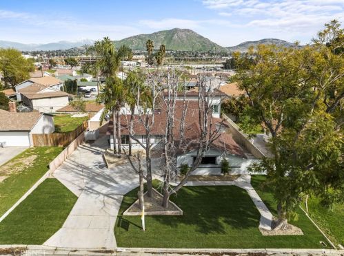 2660 Maryknoll Dr, Colton CA  92324-3712 exterior