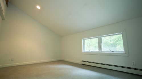 1044 Plain Rd, Hinsdale NH  03451-2150 exterior