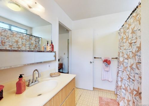 2570 Akepa St, Pearl City HI  96782-1072 exterior