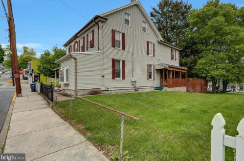 256 Lincoln St, Harrisburg, PA 17113-2256
