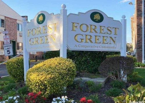 2453 Union Blvd, Islip Manor, NY 11751-3150