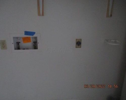 1855 Beacon St, Washington Ch OH  43160-1759 exterior