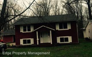 880 Hollywood Ave, Lorain OH  44054-2204 exterior