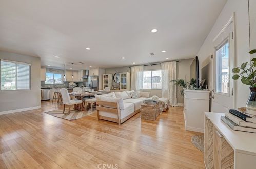 3720 177th St, Torrance, CA 90504-3804