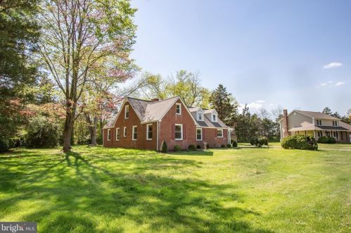 10600 Woodland Dr, Fredericksburg VA  22407-7759 exterior