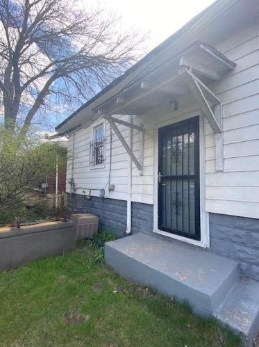 234 41st Ave, Gary, IN 46409-0019