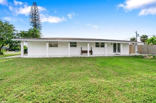 5337 Caldwell St, Naples, FL 34113-8755