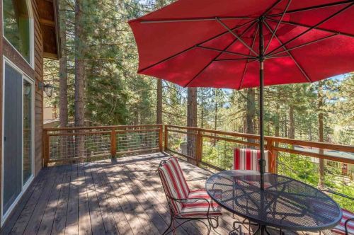 11639 Rocky Ln, Truckee CA  96161-4933 exterior