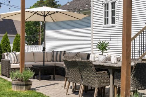 275 Wooster St, New Britain CT 06052-1030 exterior