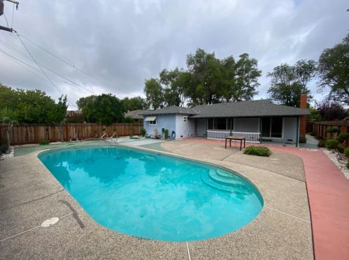 306 Sherwood Ct, Modesto, CA 95350-3155