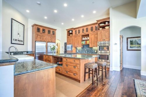 1838 Alan Dr, Penngrove CA  94951-9735 exterior