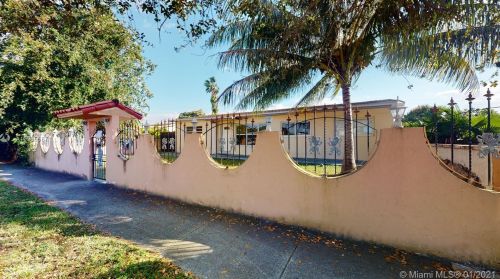 430 37th St, Hialeah, FL 33013-2738