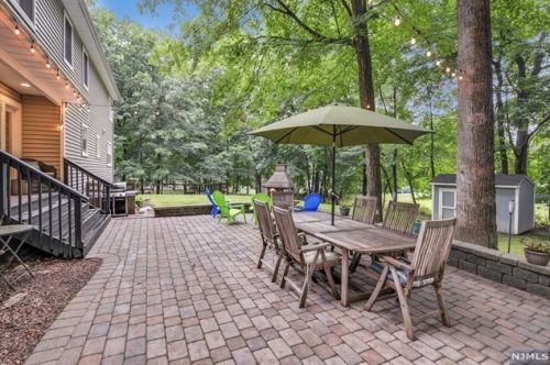 11 Cherokee Trl, Oakland NJ  07436-3011 exterior