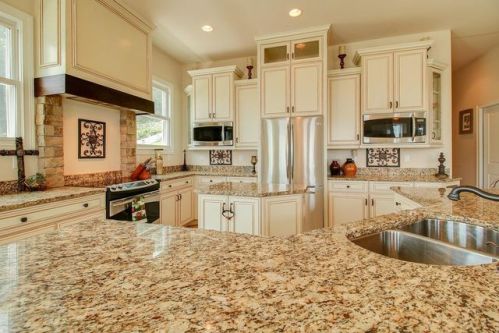 7404 Magnolia Valley Dr, Eagleville, TN 37060-4266