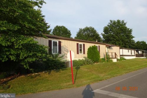178 Shippensburg Mobile Est, Lees Cross Roads, PA 17257-9508