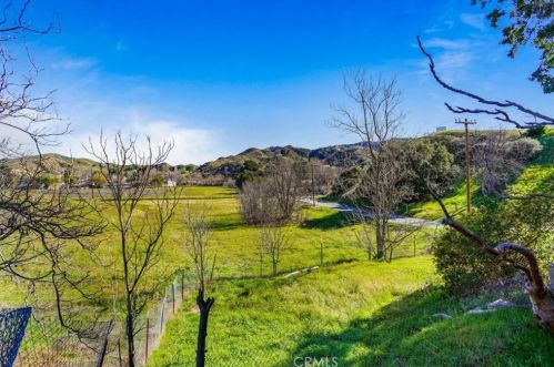 30009 Hunstock St, Santa Clarita CA  91384-2456 exterior