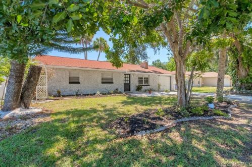 1851 Lime Tree Dr, Edgewater FL  32141-3901 exterior