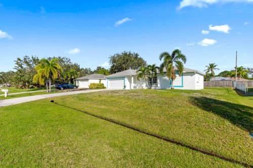 631 Aster Rd, Fort Pierce, FL 34953-2906