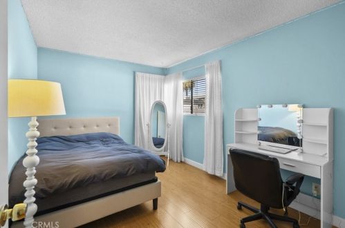 805 Chestnut St, Glendale CA 91205-2501 exterior