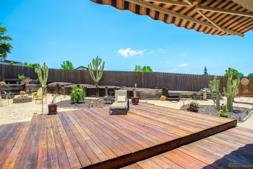 311 Huff St, Vista, CA 92083-6148