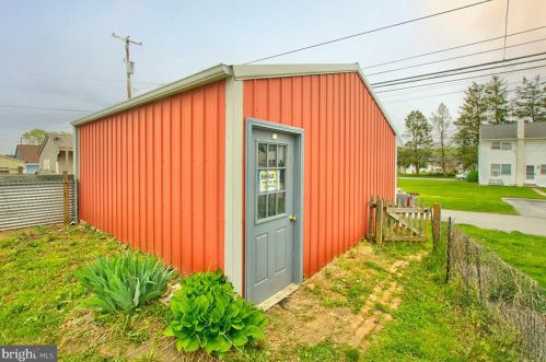 522 2nd Ave, Parkesburg PA  19365-1404 exterior