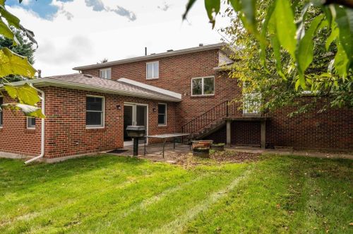 139 Red Maple Ln, Glenshaw, PA 15116-3144