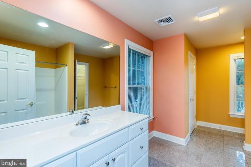 17 Westwind Dr, Lemoyne PA  17043-1233 exterior