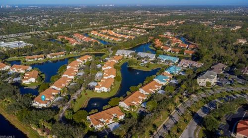 5055 Cedar Springs Dr, Naples FL  34110-2326 exterior