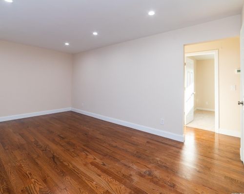 77 Andrews Ave, Wheatley Heights NY  11798-1833 exterior