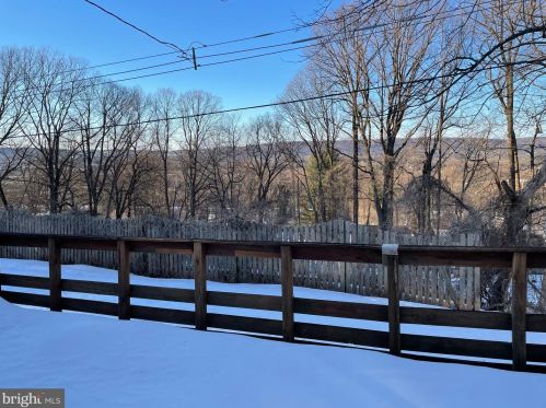 34 Sunset Dr, Paoli, PA 19301-1719