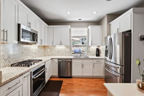 46 Duet, Irvine CA  92603-4216 exterior