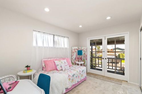 5033 Elderhall Ave, Lakewood CA  90712-2849 exterior